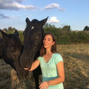 Meet your Posher, Camille